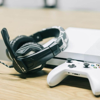 Steelplay HP42 Slúchadlá s mikrofónom Kábel Pres hlavu Hranie Maskovanie PC