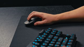 Logitech G 910-006638 myš Hranie Pravoruké RF Wireless Optický 32000 DPI PC